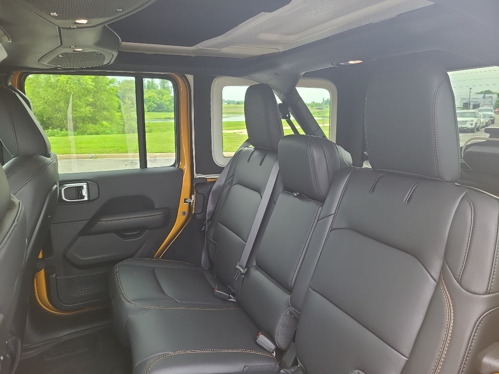 2026 Jeep Wrangler Sahara Goldilocks