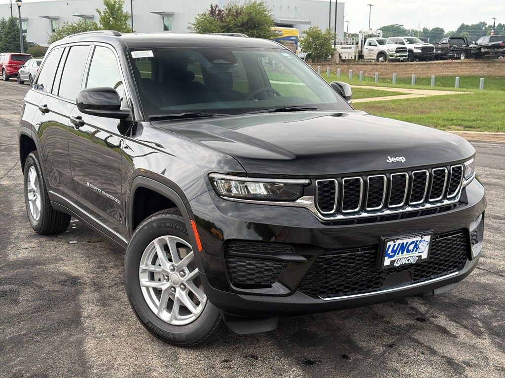 2026 Jeep Grand Cherokee Laredo