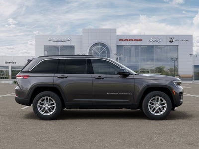 2026 Jeep Grand Cherokee Laredo Thunderdome V6 Power