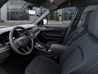 2026 Jeep Grand Cherokee Laredo Thunderdome V6 Power