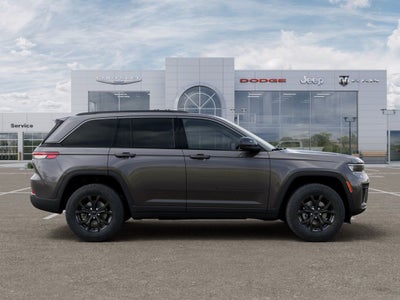 2026 Jeep Grand Cherokee Laredo Altitude Tow Pkg