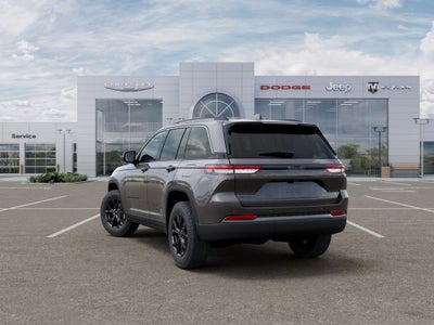 2026 Jeep Grand Cherokee Laredo Altitude Tow Pkg