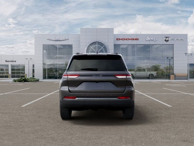 2026 Jeep Grand Cherokee Laredo Altitude Tow Pkg