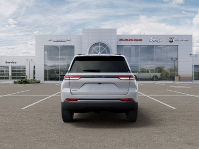 2026 Jeep Grand Cherokee Laredo Altitude Tow Pkg