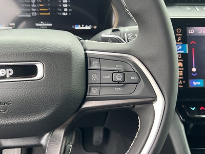 2026 Jeep Grand Cherokee Laredo Altitude