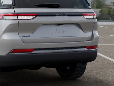 2026 Jeep Grand Cherokee Laredo Altitude