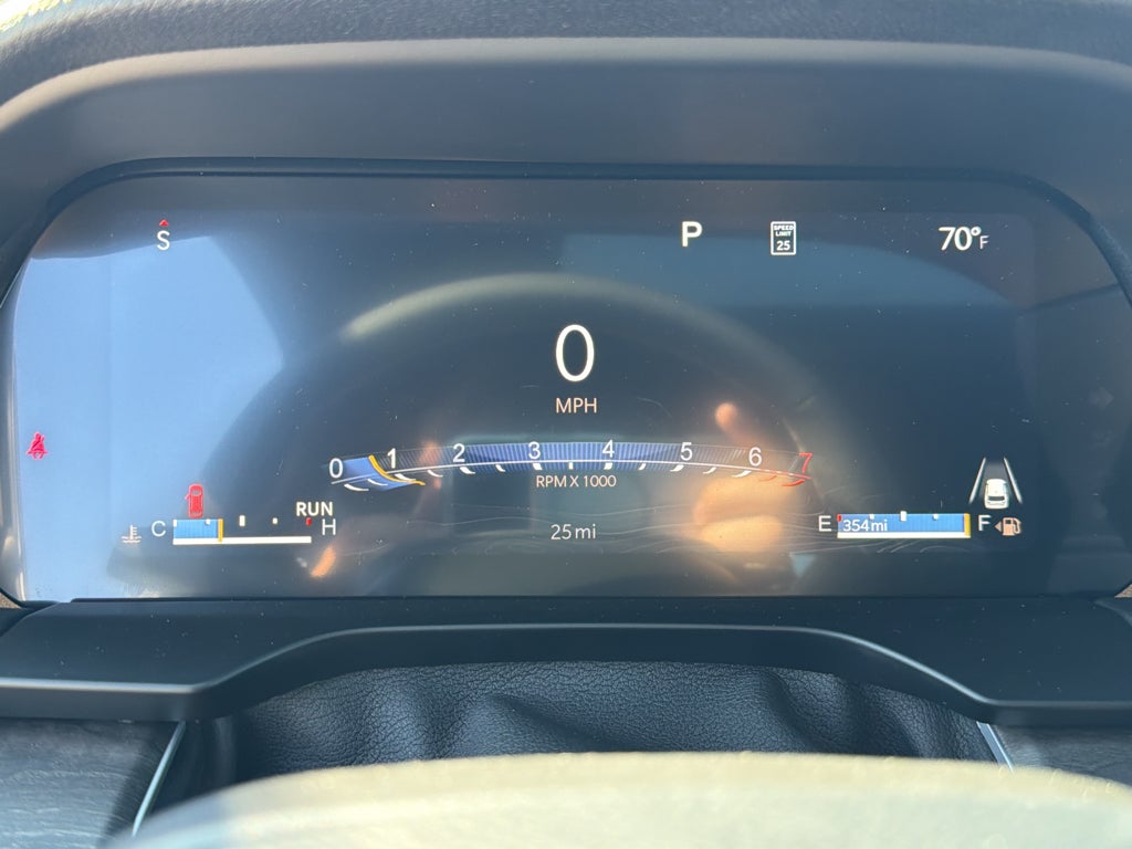2027 Jeep Grand Cherokee Laredo Altitude