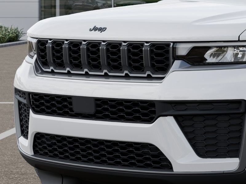 2027 Jeep Grand Cherokee Laredo Altitude
