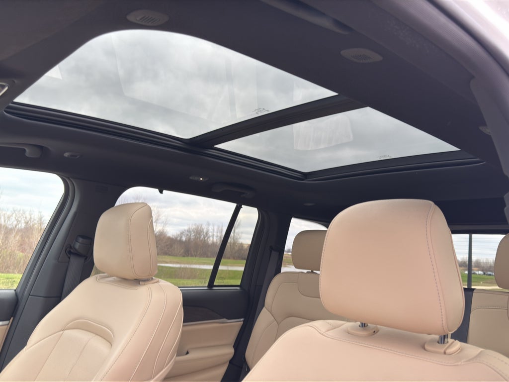 2025 Jeep Grand Cherokee Limited w/Tow & Moonroof