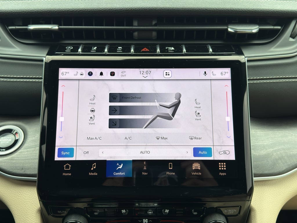 2025 Jeep Grand Cherokee Limited w/Tow & Moonroof