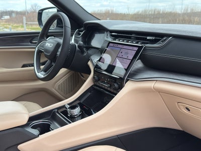 2025 Jeep Grand Cherokee Limited w/Tow & Moonroof