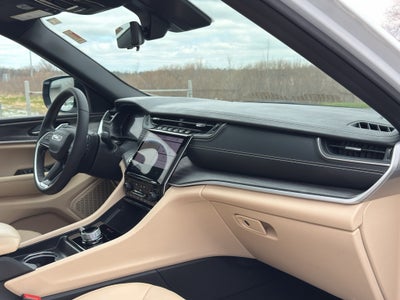 2025 Jeep Grand Cherokee Limited w/Tow & Moonroof
