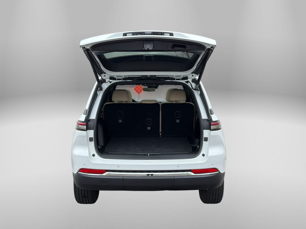 2025 Jeep Grand Cherokee Limited w/Tow & Moonroof
