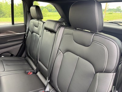 2026 Jeep Grand Cherokee Limited Luxury Tech