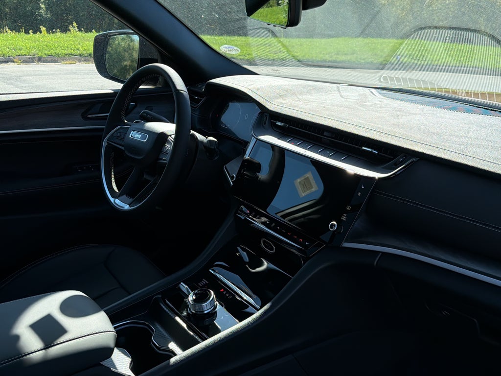 2027 Jeep Grand Cherokee Limited Reserve