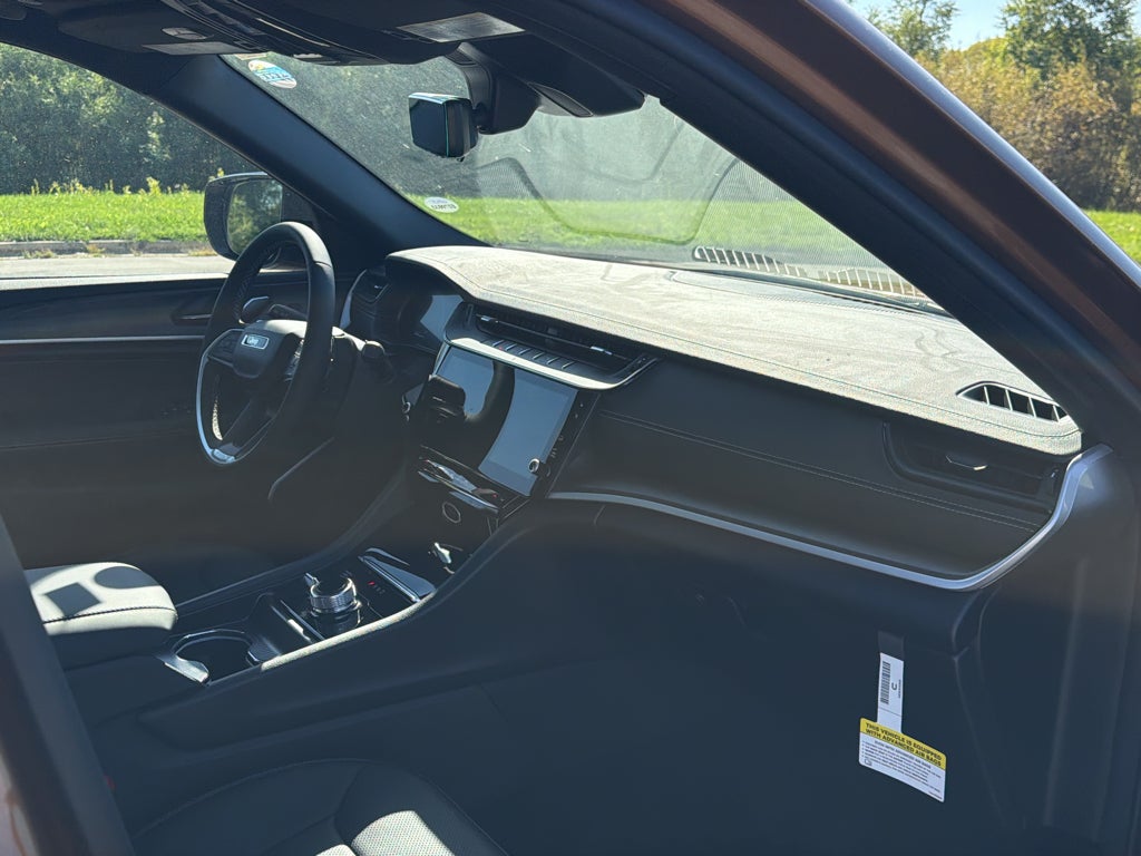 2027 Jeep Grand Cherokee Limited Reserve