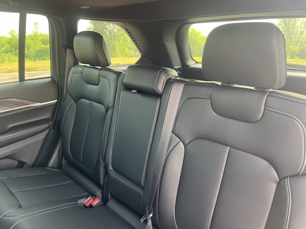2026 Jeep Grand Cherokee Limited Luxury Tech