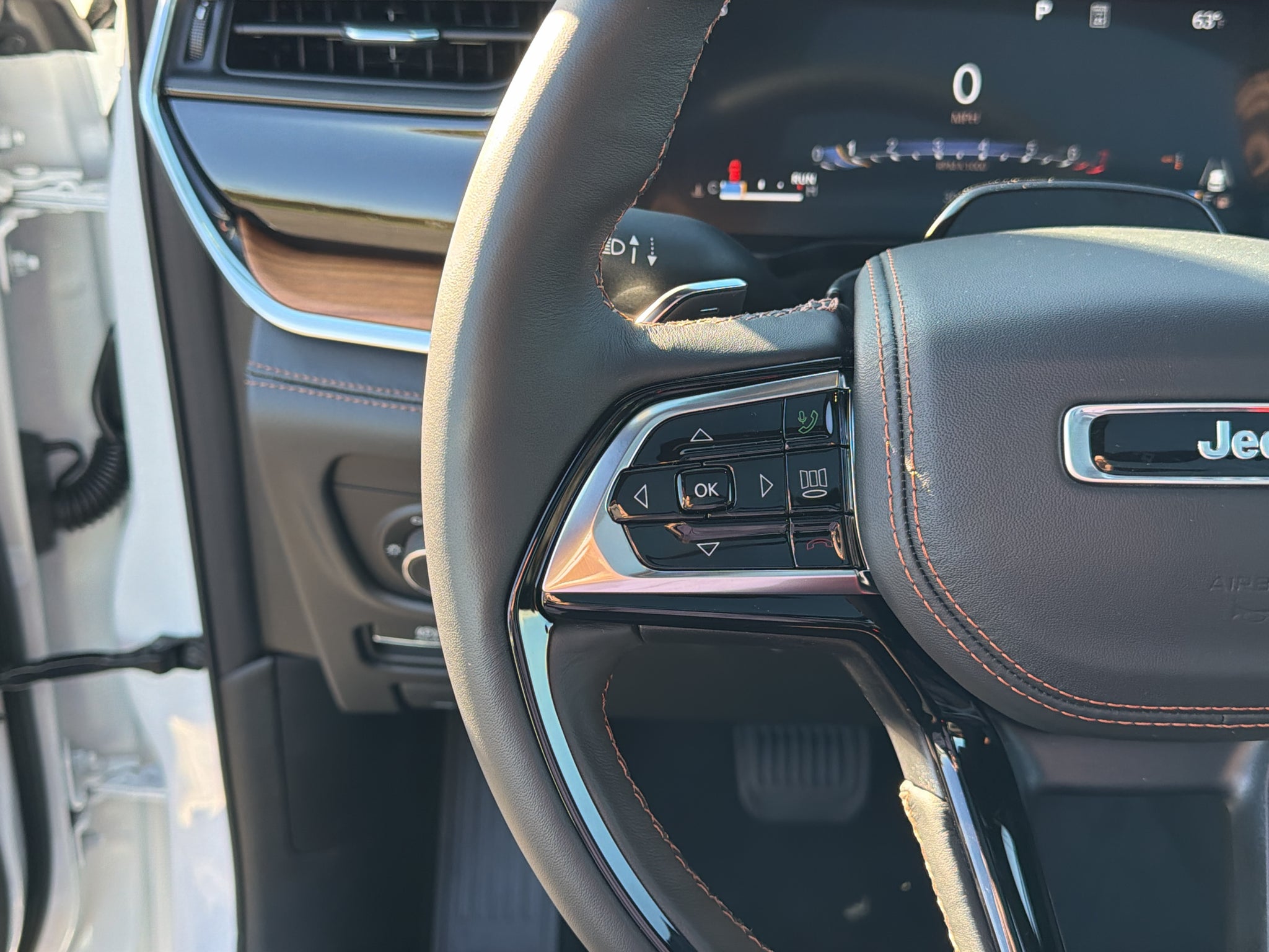 2027 Jeep Grand Cherokee Summit Obsidian