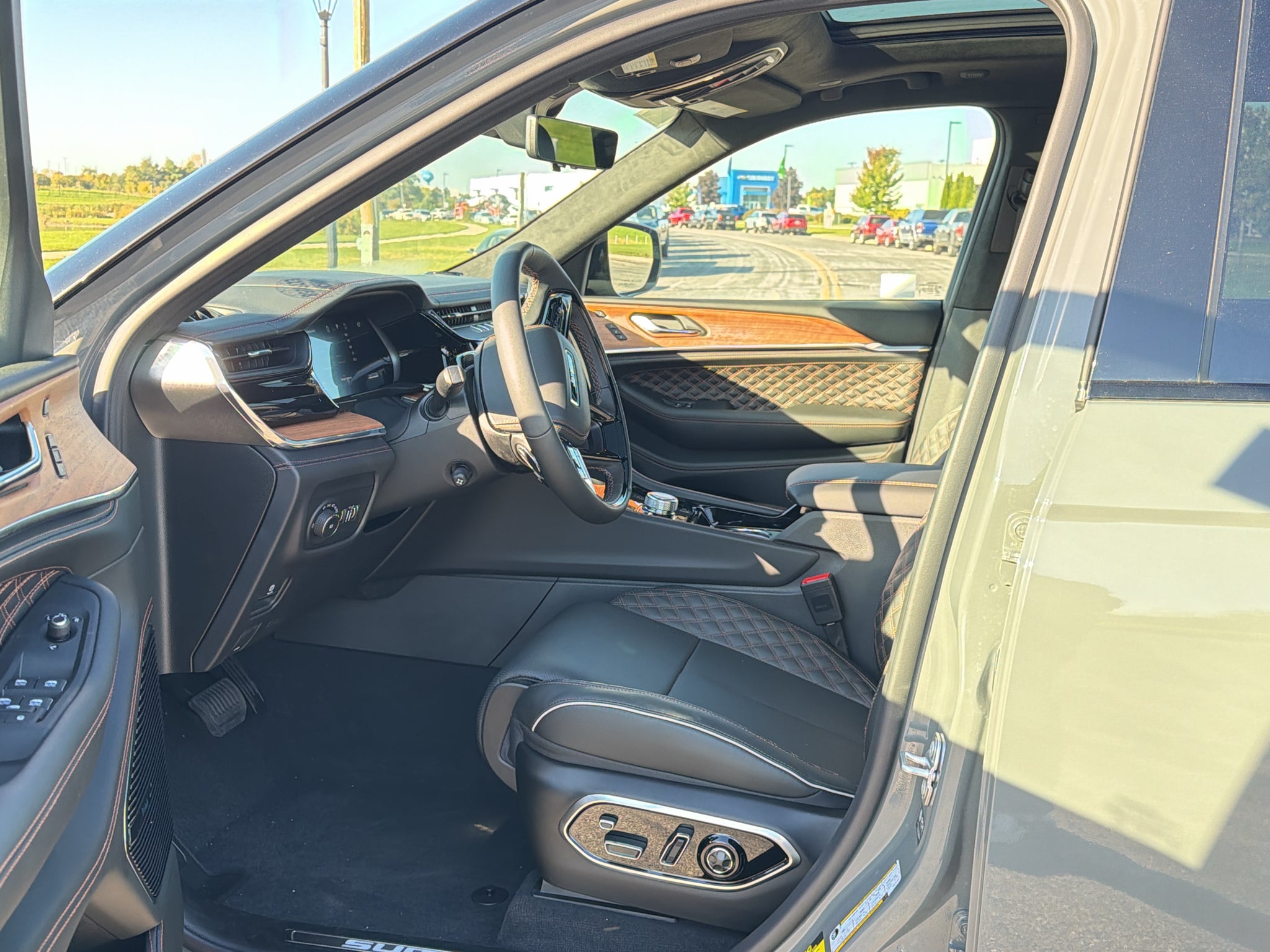2027 Jeep Grand Cherokee Summit