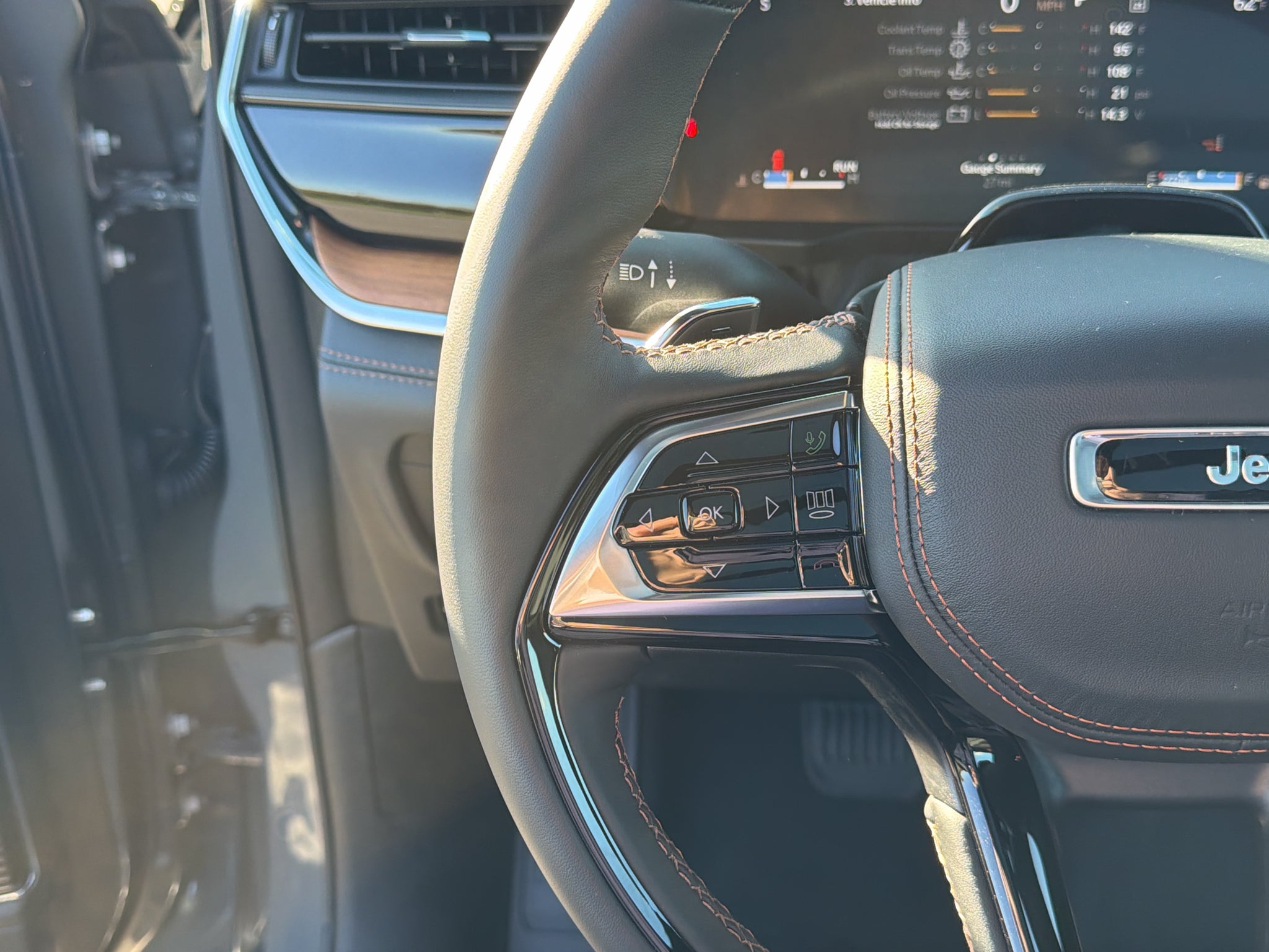 2027 Jeep Grand Cherokee Summit