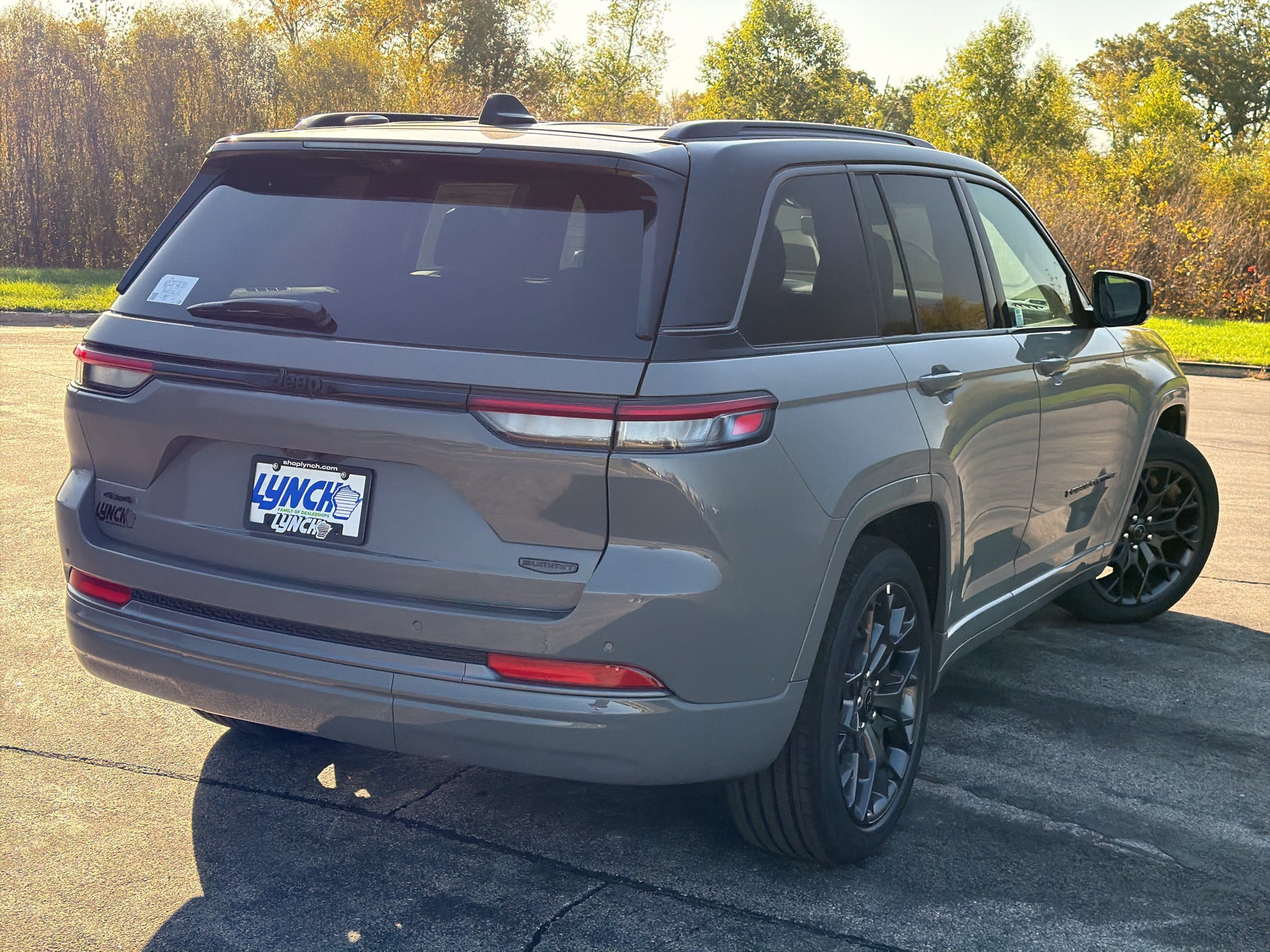 2027 Jeep Grand Cherokee Summit