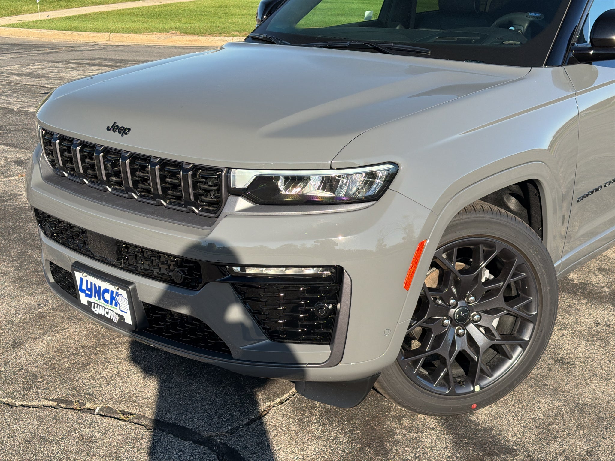 2027 Jeep Grand Cherokee Summit