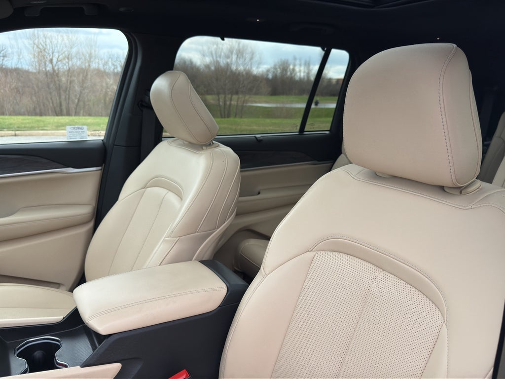 2024 Jeep Grand Cherokee L Limited w/Tow Package