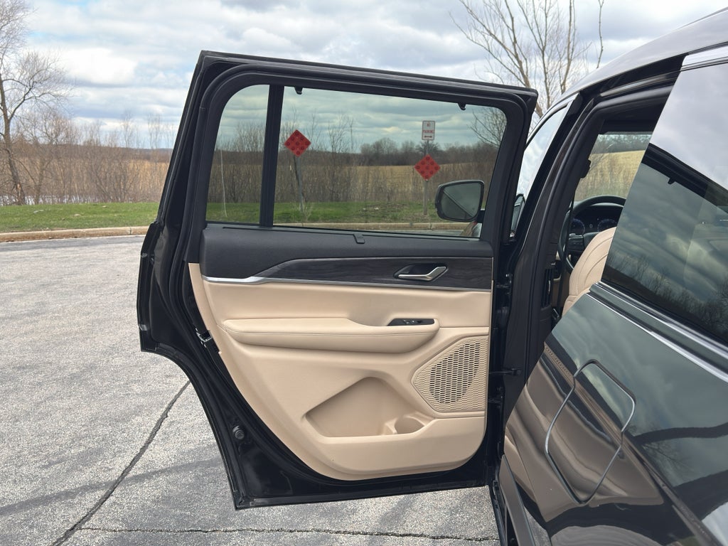 2024 Jeep Grand Cherokee L Limited w/Tow Package