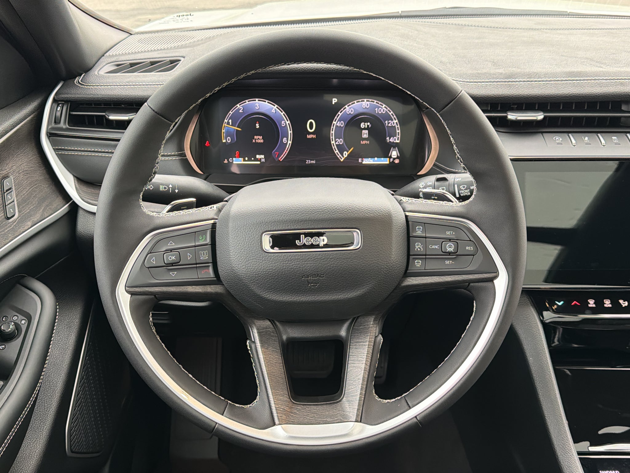 2027 Jeep Grand Cherokee L Limited Reserve