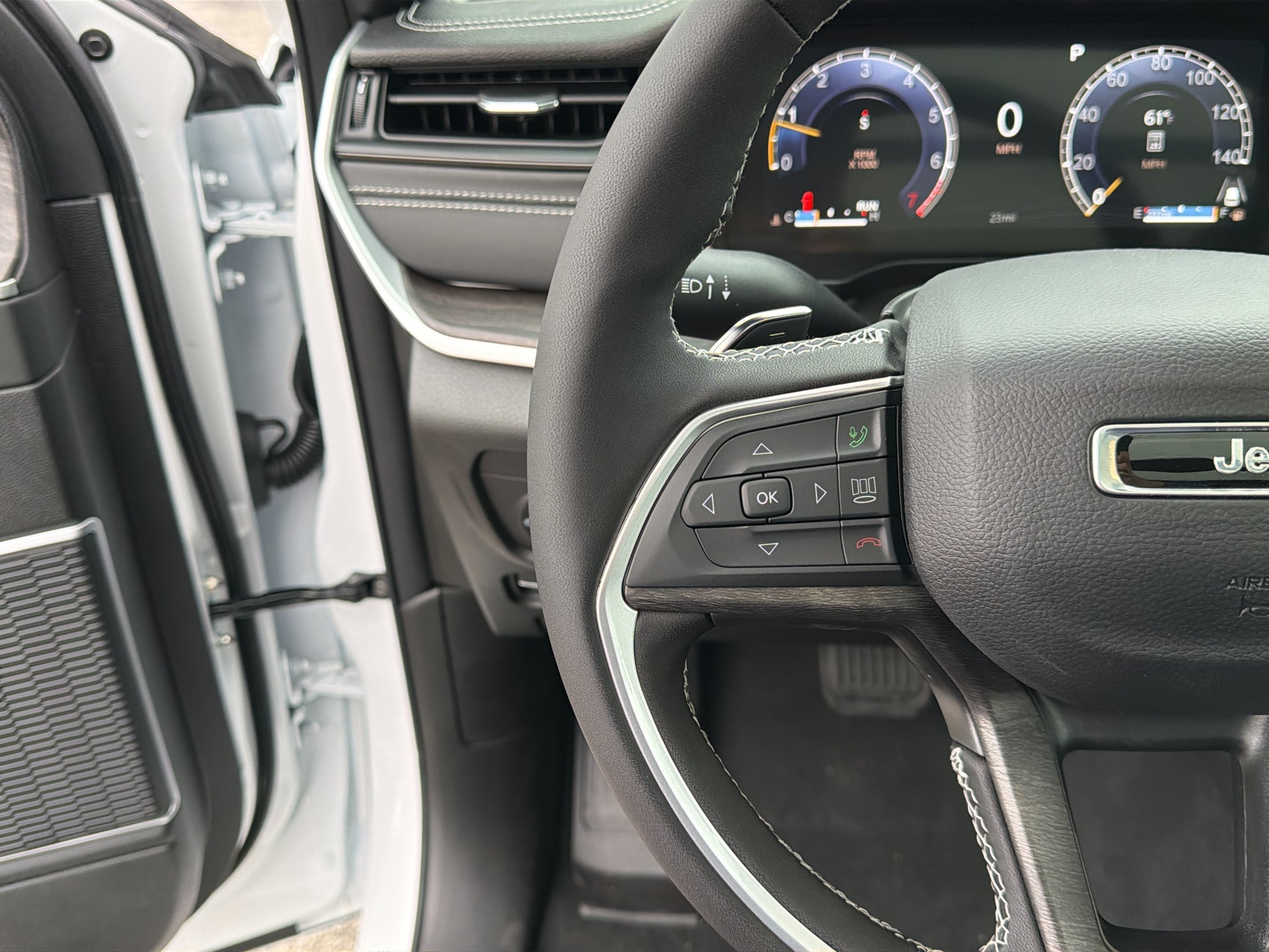 2027 Jeep Grand Cherokee L Limited Reserve