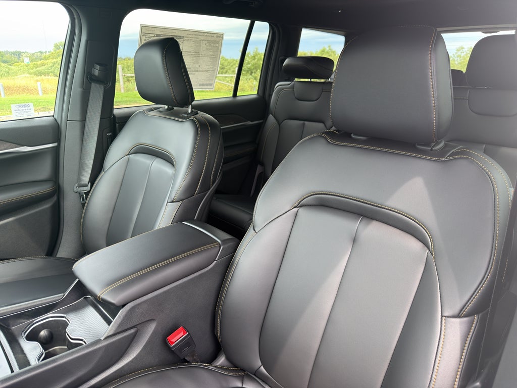 2026 Jeep Grand Cherokee L 85th Anniversary Edition