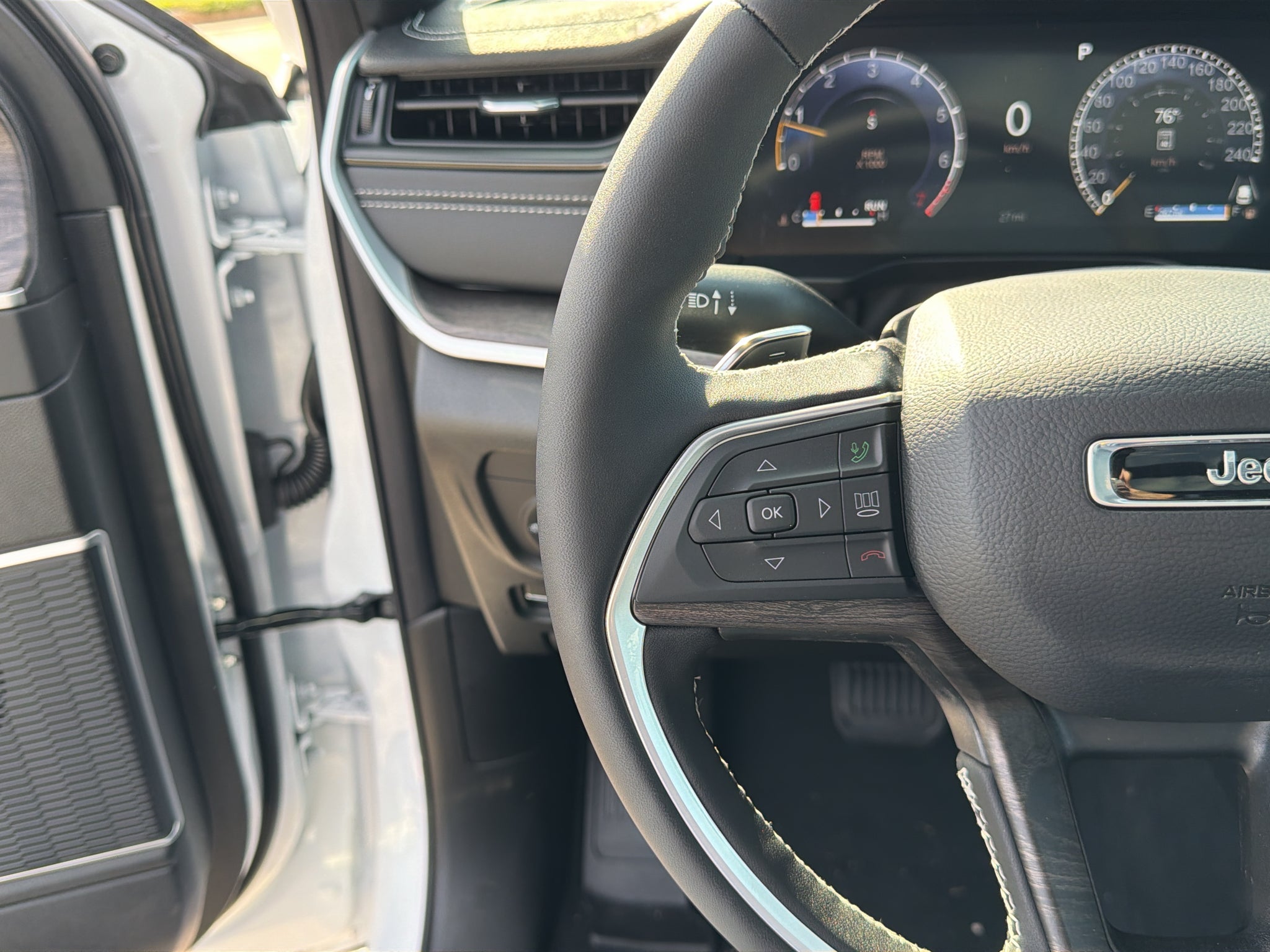 2027 Jeep Grand Cherokee L Limited Reserve
