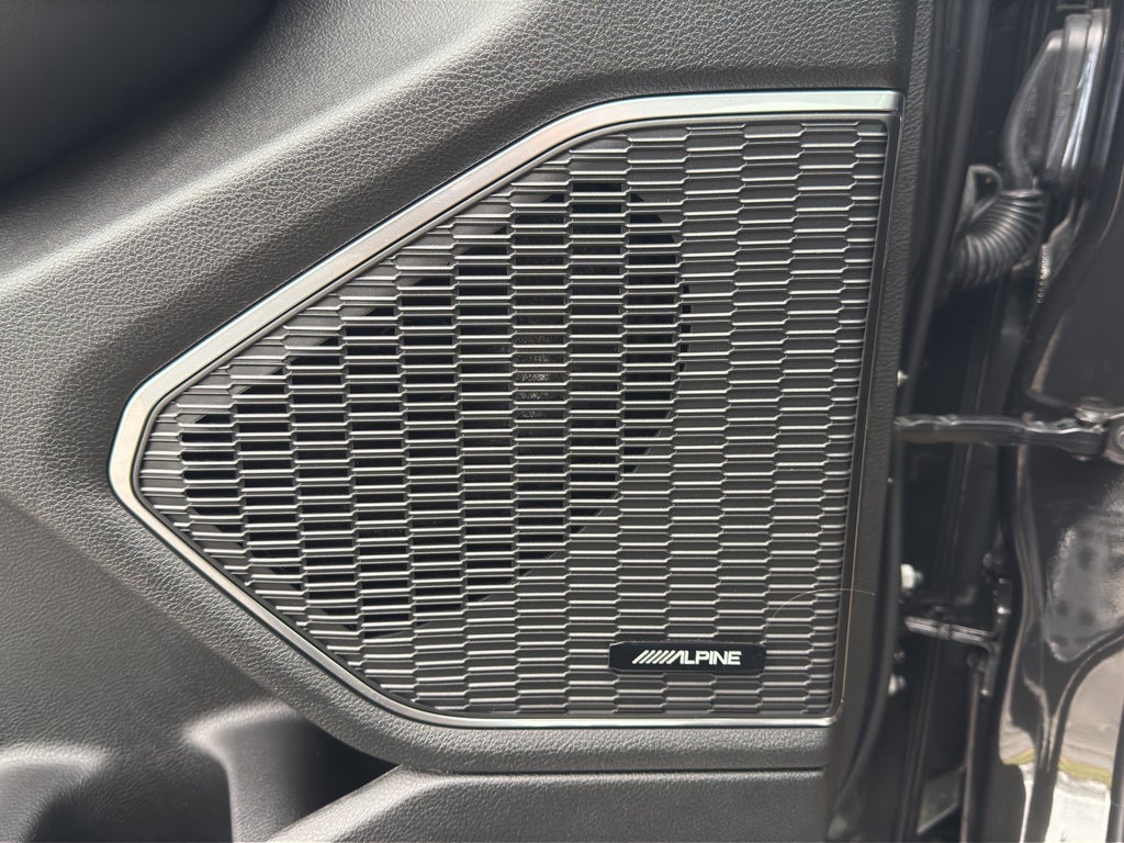 2024 Jeep Grand Cherokee L Overland w/Tow & Entertainment