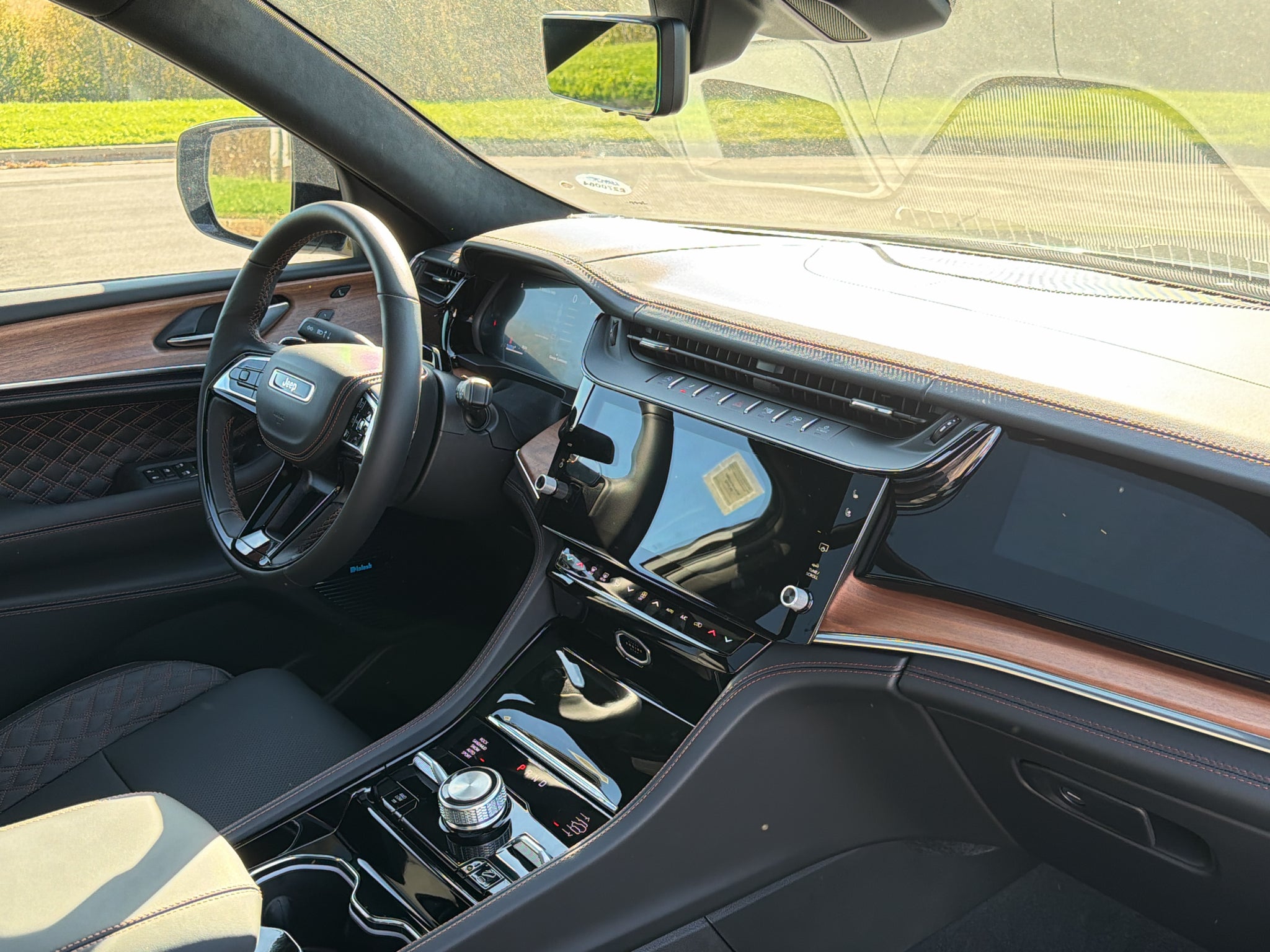 2027 Jeep Grand Cherokee L Summit