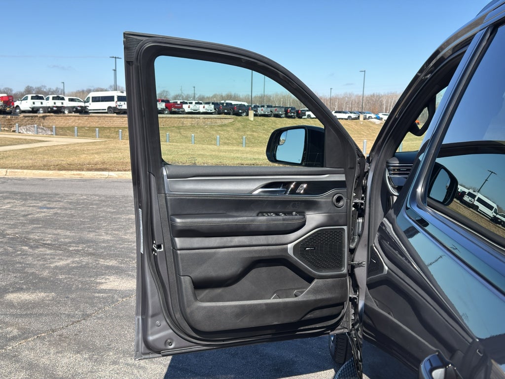 2024 Jeep Wagoneer Series II Carbide