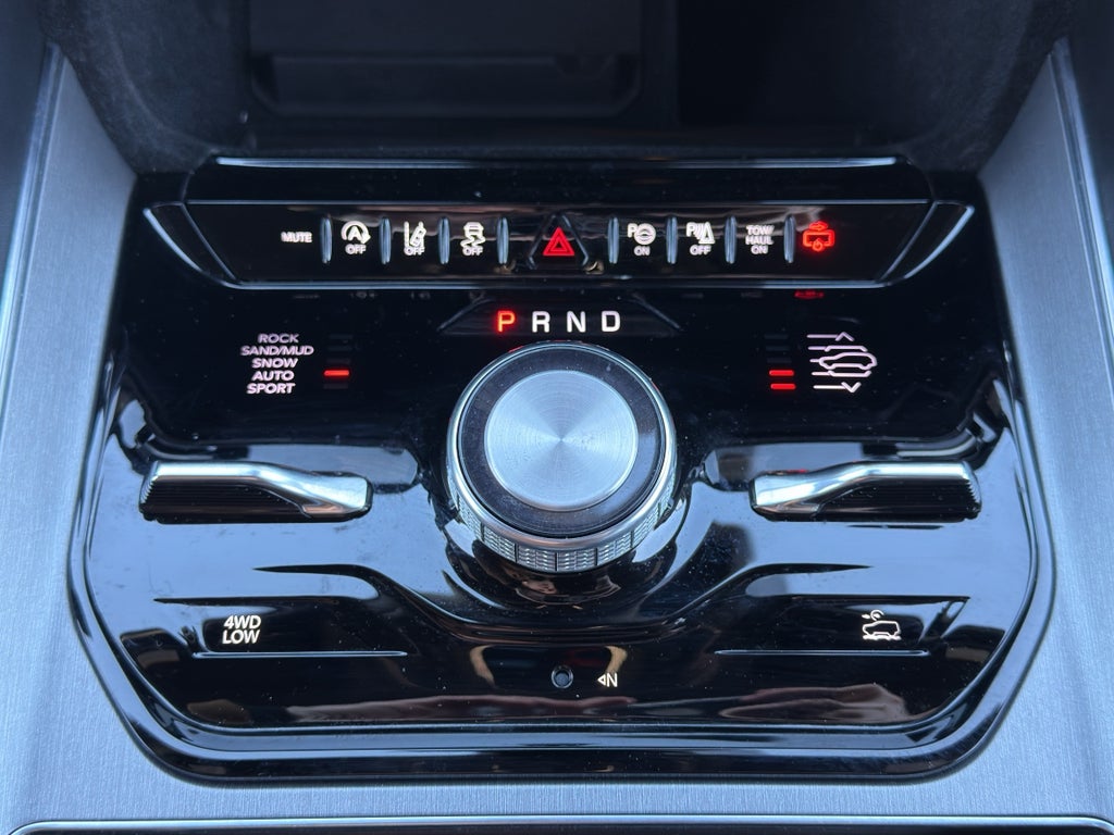 2024 Jeep Wagoneer Series II Carbide