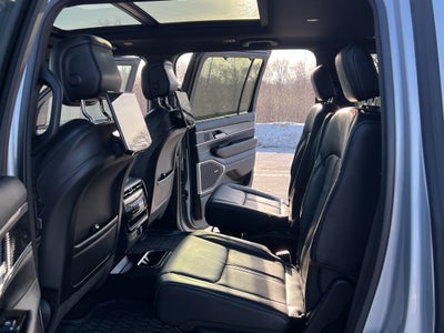 2024 Jeep Wagoneer Series II Carbide w/Entertainment