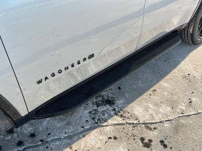 2024 Jeep Wagoneer Series II Carbide w/Entertainment