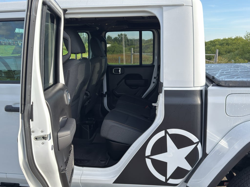 2026 Jeep Gladiator Sport S White Falcon