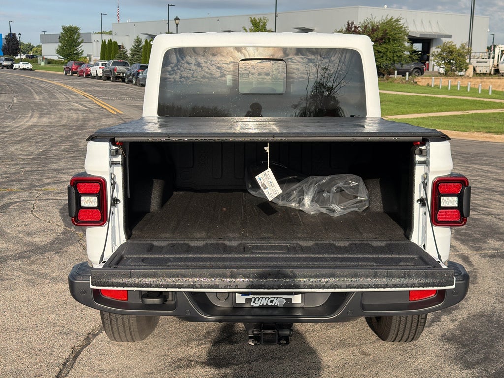 2026 Jeep Gladiator Sport S White Falcon