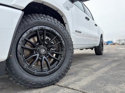 2026 RAM 1500 Big Horn Hemi w/ Custom Wheels