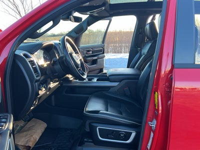 2021 RAM 1500 Laramie Night Edition w/Moonroof