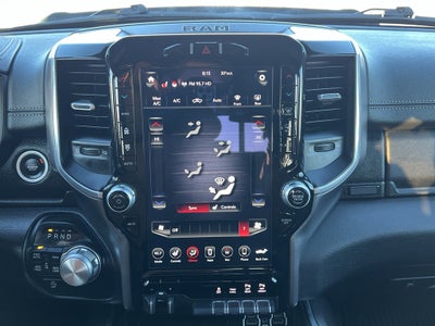 2021 RAM 1500 Laramie Night Edition w/Moonroof
