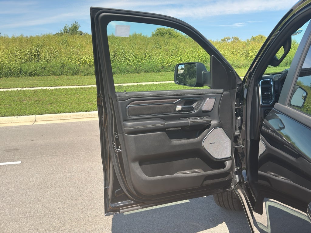 2026 RAM 1500 Laramie Level 2 Night Edition