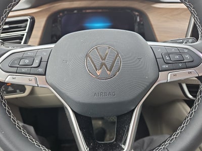 2025 Volkswagen Atlas 2.0T SE w/Technology