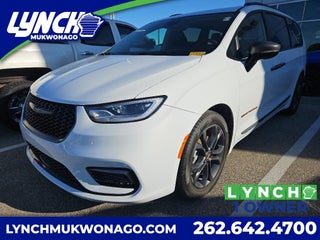 2024 Chrysler Pacifica Touring L Road Tripper