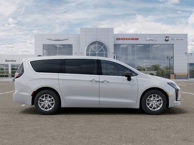 2027 Chrysler Pacifica Select