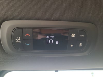 2027 Chrysler Pacifica Select Tech 8 Passenger