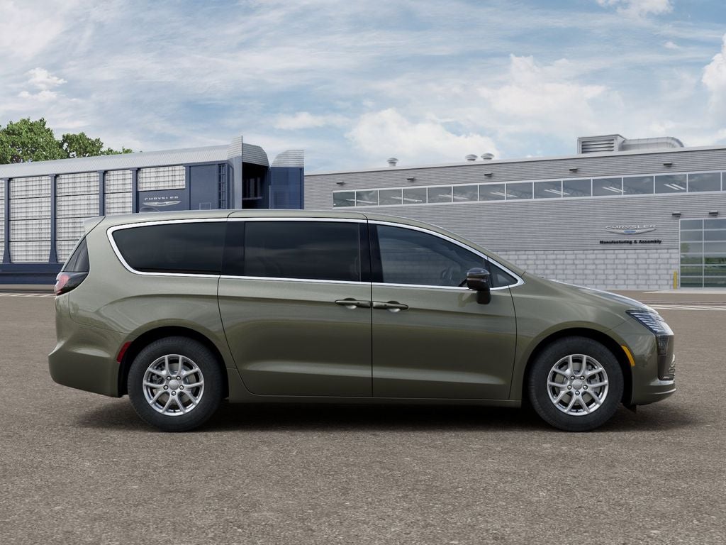 2027 Chrysler Pacifica Select Preferred