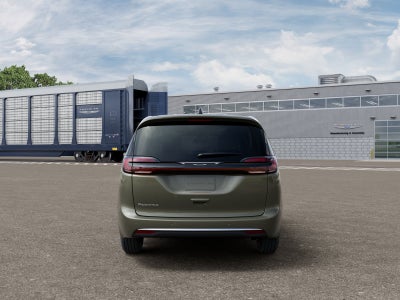 2027 Chrysler Pacifica Select Preferred